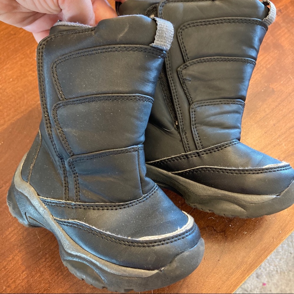 Lands End toddler sz 8, snow boots